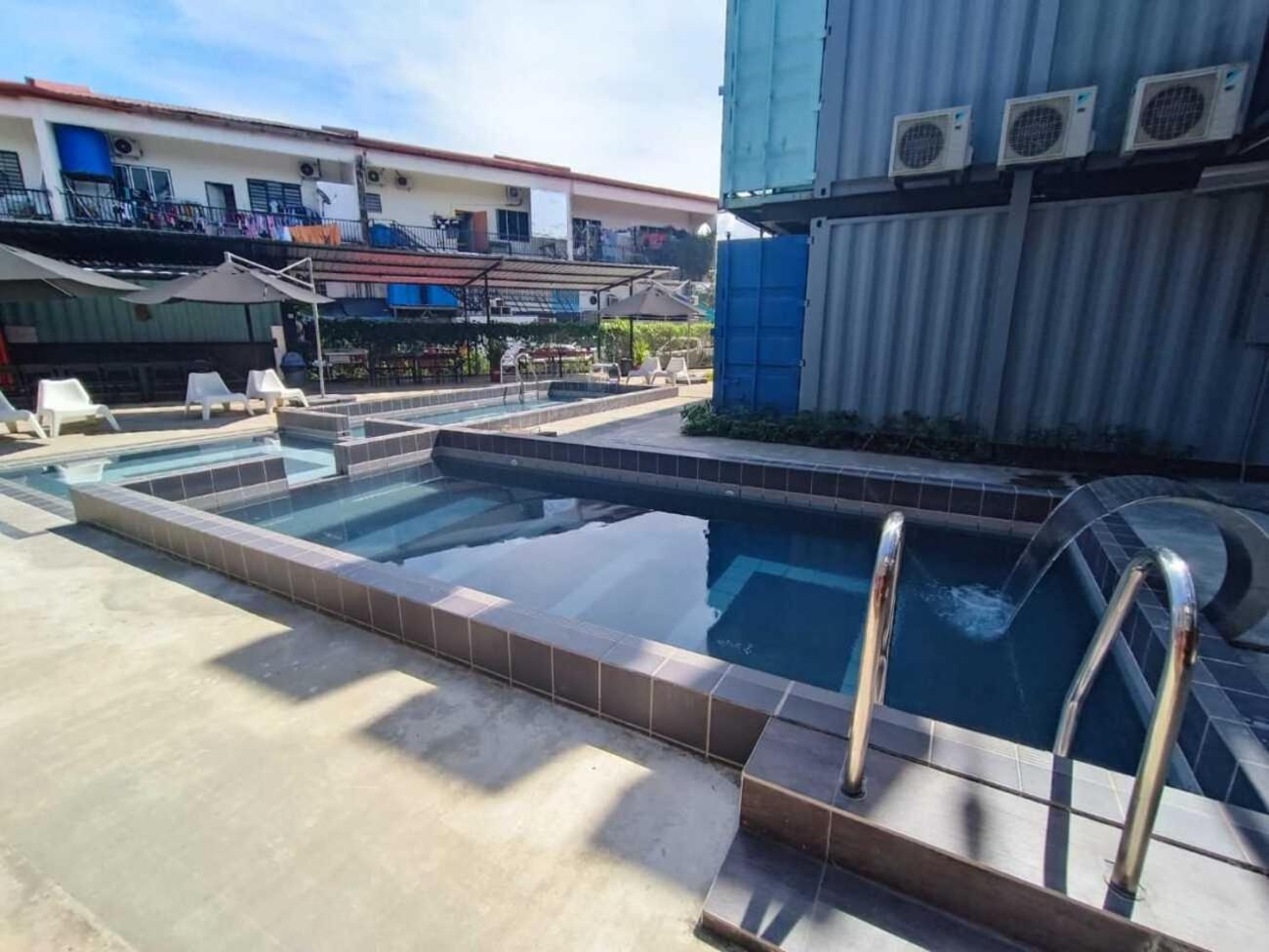 Boxinn The Kontena Home เซมปอร์นา ภายนอก รูปภาพ